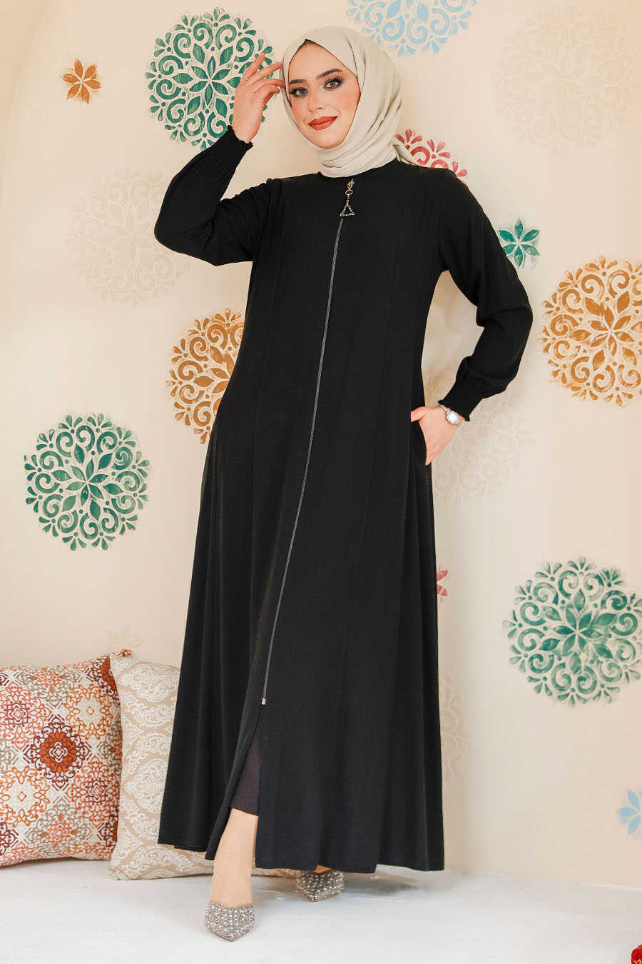 Black Front-Zip Modest Abaya with Pockets